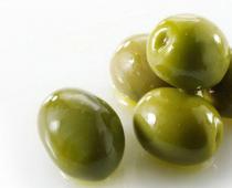 Блюда с оливками и маслинами